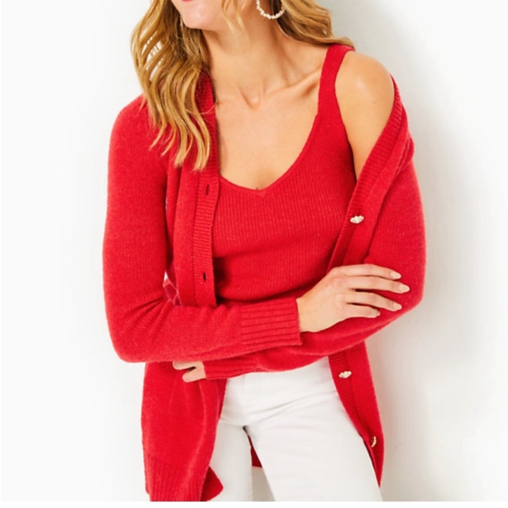 Leonette Sweater Set by Lilly Pulitzer. Brand new with tags.
AMARYLLIS RED
M